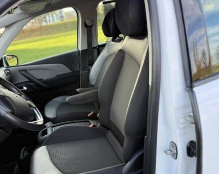 Белый Ситроен Гранд С4 Пикассо, объемом двигателя 1.6 л и пробегом 199 тыс. км за 11700 $, фото 30 на Automoto.ua