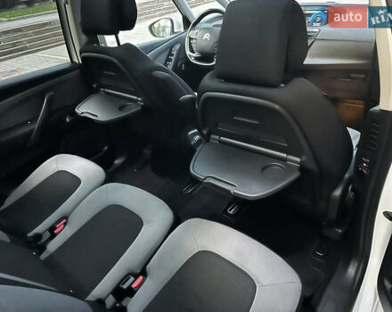 Белый Ситроен Гранд С4 Пикассо, объемом двигателя 2 л и пробегом 203 тыс. км за 13750 $, фото 55 на Automoto.ua