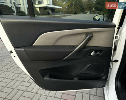 Белый Ситроен Гранд С4 Пикассо, объемом двигателя 2 л и пробегом 203 тыс. км за 13750 $, фото 67 на Automoto.ua