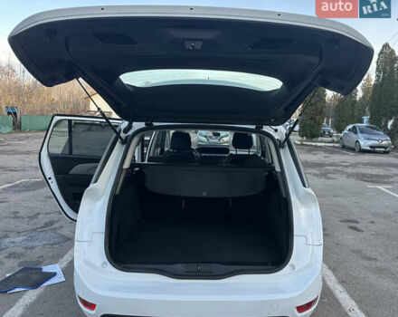 Белый Ситроен Гранд С4 Пикассо, объемом двигателя 1.6 л и пробегом 214 тыс. км за 12300 $, фото 58 на Automoto.ua