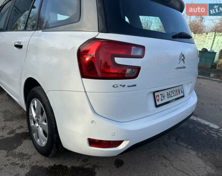 Белый Ситроен Гранд С4 Пикассо, объемом двигателя 1.6 л и пробегом 214 тыс. км за 12300 $, фото 12 на Automoto.ua