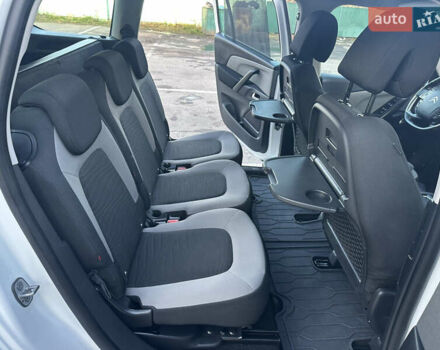 Белый Ситроен Гранд С4 Пикассо, объемом двигателя 1.6 л и пробегом 214 тыс. км за 12300 $, фото 50 на Automoto.ua