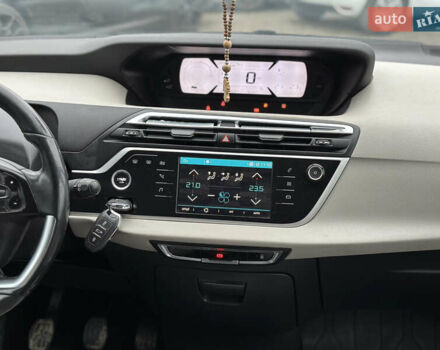 Белый Ситроен Гранд С4 Пикассо, объемом двигателя 1.6 л и пробегом 259 тыс. км за 12600 $, фото 26 на Automoto.ua