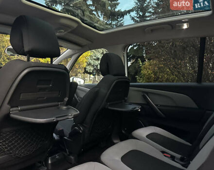 Белый Ситроен Гранд С4 Пикассо, объемом двигателя 2 л и пробегом 203 тыс. км за 13750 $, фото 53 на Automoto.ua