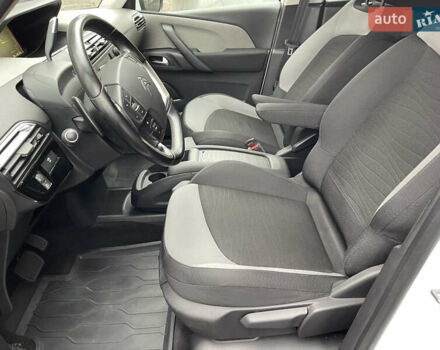 Білий Сітроен Гранд С4 Пікассо, об'ємом двигуна 1.6 л та пробігом 154 тис. км за 11500 $, фото 30 на Automoto.ua