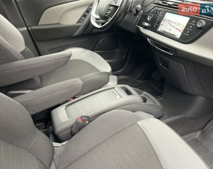 Білий Сітроен Гранд С4 Пікассо, об'ємом двигуна 1.6 л та пробігом 154 тис. км за 11500 $, фото 21 на Automoto.ua