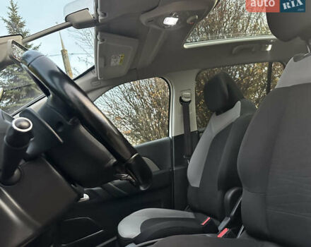 Белый Ситроен Гранд С4 Пикассо, объемом двигателя 2 л и пробегом 203 тыс. км за 13750 $, фото 52 на Automoto.ua