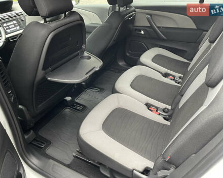 Білий Сітроен Гранд С4 Пікассо, об'ємом двигуна 1.6 л та пробігом 154 тис. км за 11500 $, фото 32 на Automoto.ua