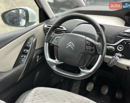 Белый Ситроен Гранд С4 Пикассо, объемом двигателя 1.6 л и пробегом 259 тыс. км за 12600 $, фото 27 на Automoto.ua