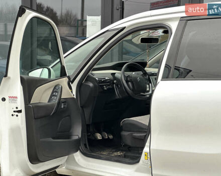 Белый Ситроен Гранд С4 Пикассо, объемом двигателя 1.6 л и пробегом 259 тыс. км за 12600 $, фото 15 на Automoto.ua