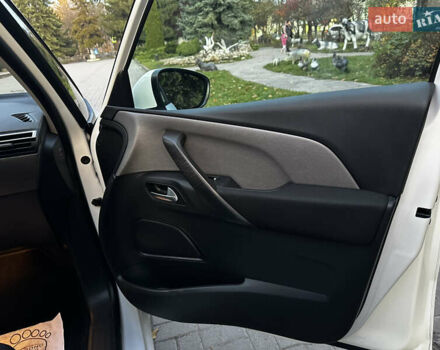 Белый Ситроен Гранд С4 Пикассо, объемом двигателя 2 л и пробегом 203 тыс. км за 13750 $, фото 69 на Automoto.ua