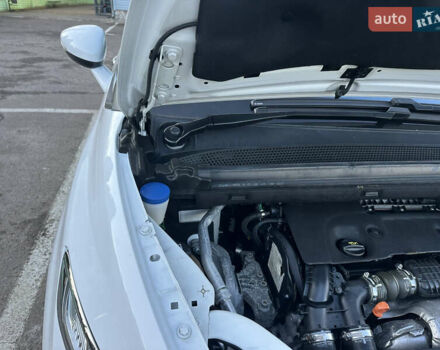 Белый Ситроен Гранд С4 Пикассо, объемом двигателя 1.6 л и пробегом 214 тыс. км за 12300 $, фото 62 на Automoto.ua