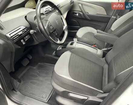 Білий Сітроен Гранд С4 Пікассо, об'ємом двигуна 1.6 л та пробігом 154 тис. км за 11500 $, фото 35 на Automoto.ua