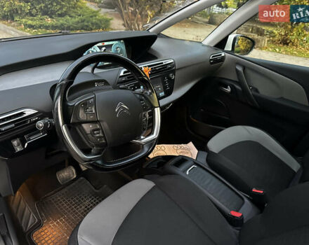 Белый Ситроен Гранд С4 Пикассо, объемом двигателя 2 л и пробегом 203 тыс. км за 13750 $, фото 51 на Automoto.ua