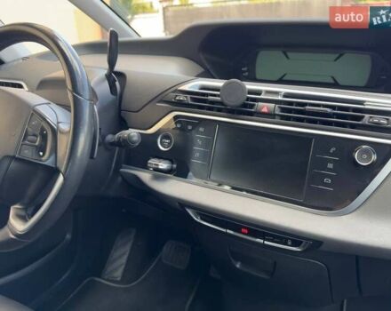 Белый Ситроен Гранд С4 Пикассо, объемом двигателя 1.6 л и пробегом 260 тыс. км за 12250 $, фото 38 на Automoto.ua