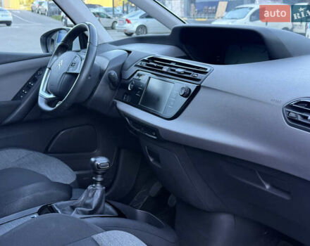 Белый Ситроен Гранд С4 Пикассо, объемом двигателя 1.5 л и пробегом 154 тыс. км за 11850 $, фото 42 на Automoto.ua