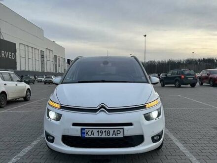 Белый Ситроен Гранд С4 Пикассо, объемом двигателя 2 л и пробегом 325 тыс. км за 11700 $, фото 1 на Automoto.ua