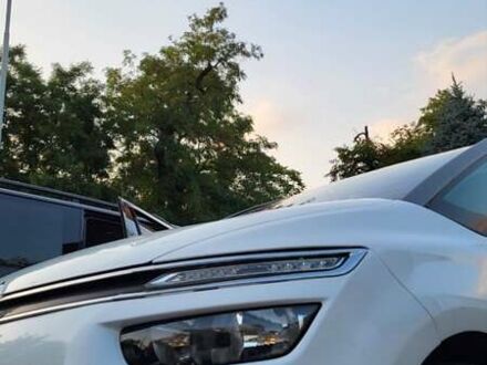 Белый Ситроен Гранд С4 Пикассо, объемом двигателя 1.6 л и пробегом 154 тыс. км за 14300 $, фото 1 на Automoto.ua