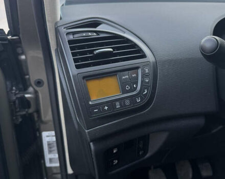 Бежевый Ситроен Гранд С4 Пикассо, объемом двигателя 1.6 л и пробегом 230 тыс. км за 7500 $, фото 20 на Automoto.ua