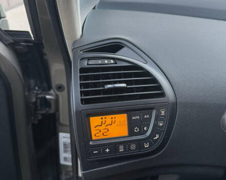 Бежевый Ситроен Гранд С4 Пикассо, объемом двигателя 1.6 л и пробегом 230 тыс. км за 7500 $, фото 21 на Automoto.ua