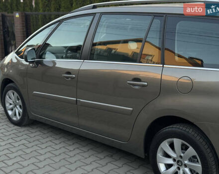 Бежевый Ситроен Гранд С4 Пикассо, объемом двигателя 1.6 л и пробегом 230 тыс. км за 7500 $, фото 13 на Automoto.ua