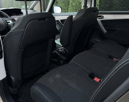 Бежевый Ситроен Гранд С4 Пикассо, объемом двигателя 1.6 л и пробегом 230 тыс. км за 7500 $, фото 28 на Automoto.ua