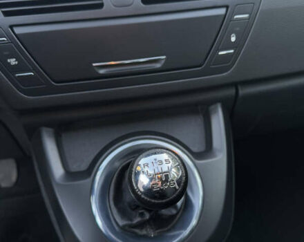 Бежевый Ситроен Гранд С4 Пикассо, объемом двигателя 1.6 л и пробегом 230 тыс. км за 7500 $, фото 25 на Automoto.ua