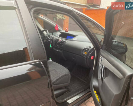 Черный Ситроен Гранд С4 Пикассо, объемом двигателя 2 л и пробегом 120 тыс. км за 6250 $, фото 27 на Automoto.ua
