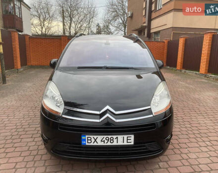 Черный Ситроен Гранд С4 Пикассо, объемом двигателя 2 л и пробегом 120 тыс. км за 6250 $, фото 2 на Automoto.ua
