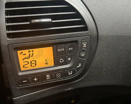 Черный Ситроен Гранд С4 Пикассо, объемом двигателя 1.6 л и пробегом 290 тыс. км за 6300 $, фото 5 на Automoto.ua