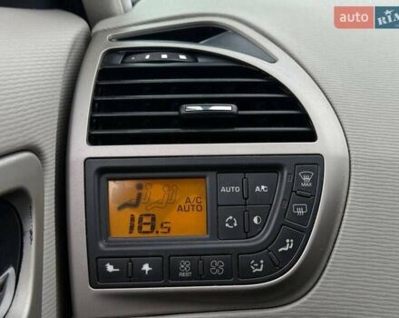 Черный Ситроен Гранд С4 Пикассо, объемом двигателя 1.7 л и пробегом 210 тыс. км за 7500 $, фото 49 на Automoto.ua