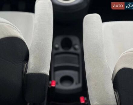 Черный Ситроен Гранд С4 Пикассо, объемом двигателя 1.7 л и пробегом 210 тыс. км за 7500 $, фото 46 на Automoto.ua