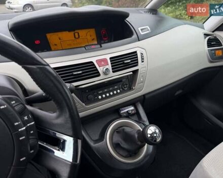 Черный Ситроен Гранд С4 Пикассо, объемом двигателя 1.7 л и пробегом 210 тыс. км за 7500 $, фото 53 на Automoto.ua