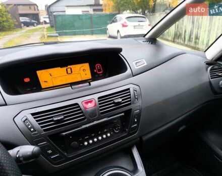 Сітроен Гранд С4 Пікассо 2009 у Києві на Automoto.ua Чорний Сітроен Гранд С4 Пікассо, об'ємом двигуна 1.6 л та пробігом 315 тис. км за 4800 $, фото 15 на Automoto.ua