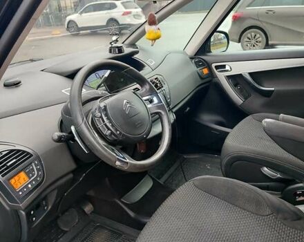 Черный Ситроен Гранд С4 Пикассо, объемом двигателя 2 л и пробегом 300 тыс. км за 6100 $, фото 4 на Automoto.ua