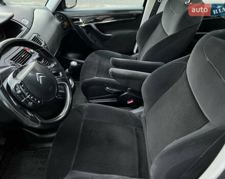 Черный Ситроен Гранд С4 Пикассо, объемом двигателя 1.6 л и пробегом 251 тыс. км за 6650 $, фото 16 на Automoto.ua