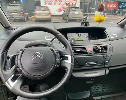 Черный Ситроен Гранд С4 Пикассо, объемом двигателя 2 л и пробегом 300 тыс. км за 6100 $, фото 5 на Automoto.ua