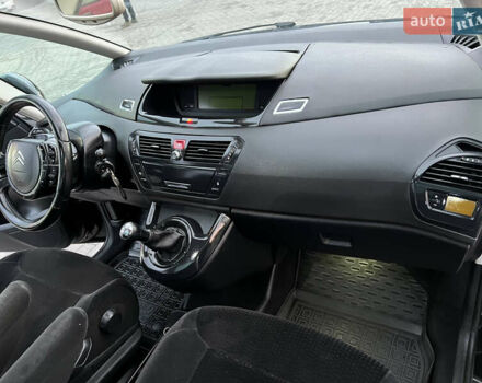 Черный Ситроен Гранд С4 Пикассо, объемом двигателя 1.6 л и пробегом 251 тыс. км за 6650 $, фото 32 на Automoto.ua