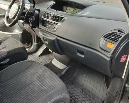 Черный Ситроен Гранд С4 Пикассо, объемом двигателя 1.6 л и пробегом 237 тыс. км за 5600 $, фото 19 на Automoto.ua