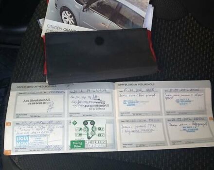 Чорний Сітроен Гранд С4 Пікассо, об'ємом двигуна 1.6 л та пробігом 234 тис. км за 6000 $, фото 34 на Automoto.ua