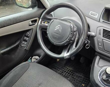 Черный Ситроен Гранд С4 Пикассо, объемом двигателя 1.6 л и пробегом 320 тыс. км за 8000 $, фото 6 на Automoto.ua