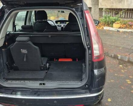 Черный Ситроен Гранд С4 Пикассо, объемом двигателя 1.6 л и пробегом 320 тыс. км за 8000 $, фото 4 на Automoto.ua