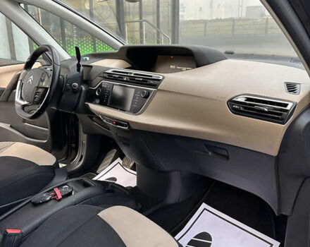 Черный Ситроен Гранд С4 Пикассо, объемом двигателя 2 л и пробегом 235 тыс. км за 12550 $, фото 27 на Automoto.ua