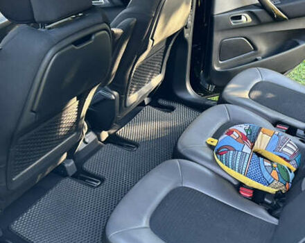 Сітроен Гранд С4 Пікассо 2016 у Борисполе на Automoto.ua Чорний Сітроен Гранд С4 Пікассо, об'ємом двигуна 1.56 л та пробігом 263 тис. км за 12700 $, фото 15 на Automoto.ua