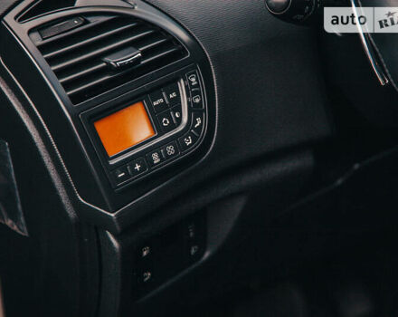 Коричневий Сітроен Гранд С4 Пікассо, об'ємом двигуна 2 л та пробігом 230 тис. км за 7100 $, фото 17 на Automoto.ua