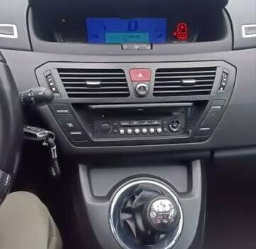 Коричневый Ситроен Гранд С4 Пикассо, объемом двигателя 1.6 л и пробегом 186 тыс. км за 4600 $, фото 15 на Automoto.ua