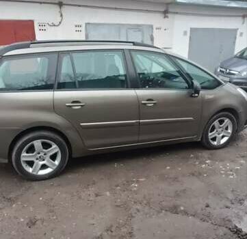 Коричневый Ситроен Гранд С4 Пикассо, объемом двигателя 1.6 л и пробегом 186 тыс. км за 4600 $, фото 5 на Automoto.ua