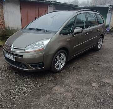 Коричневый Ситроен Гранд С4 Пикассо, объемом двигателя 1.6 л и пробегом 186 тыс. км за 4600 $, фото 1 на Automoto.ua