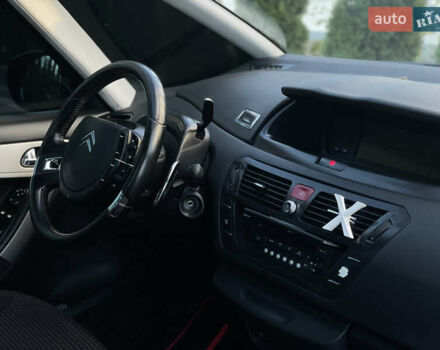 Красный Ситроен Гранд С4 Пикассо, объемом двигателя 1.56 л и пробегом 217 тыс. км за 5999 $, фото 33 на Automoto.ua