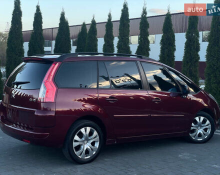 Красный Ситроен Гранд С4 Пикассо, объемом двигателя 1.56 л и пробегом 215 тыс. км за 5999 $, фото 2 на Automoto.ua
